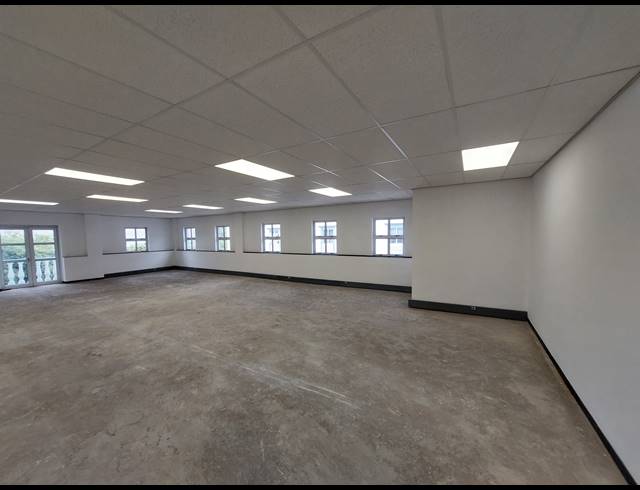 416M² OFFICE TO LET IN BRYANSTON